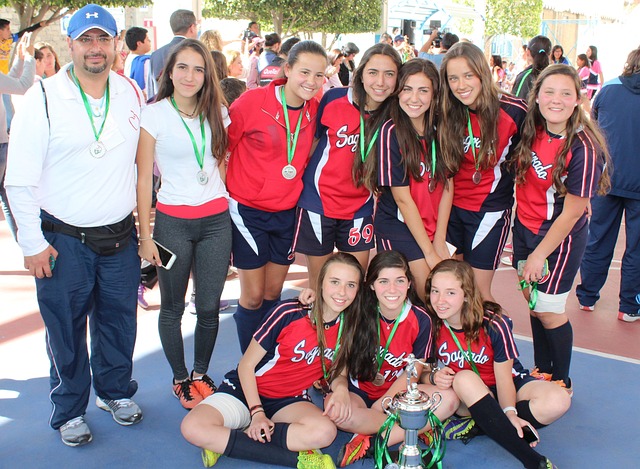 无人机表演给国足加油！杭州世预赛主场氛围已彻底点燃.